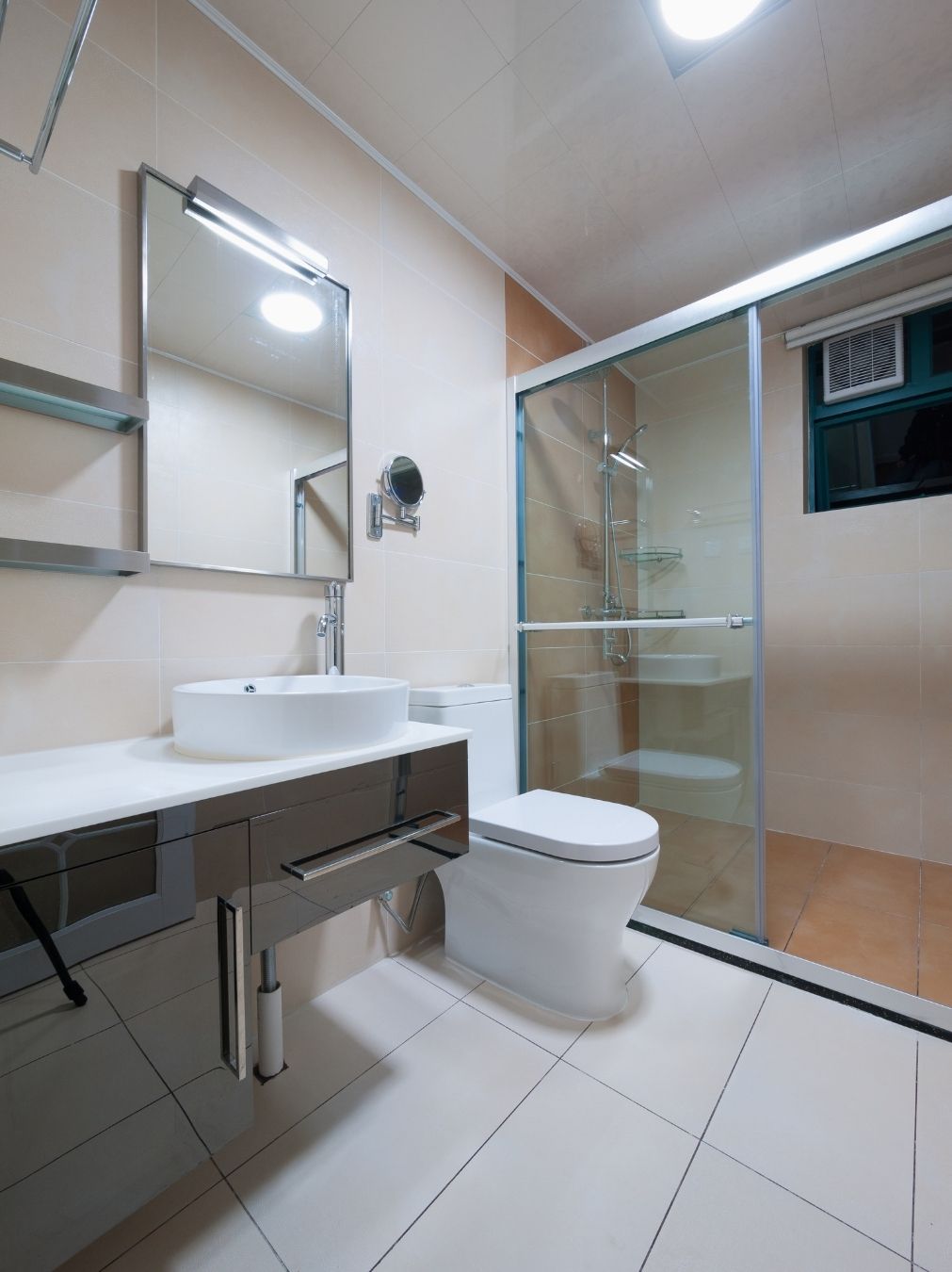 Luxury bathroom with marble walls and freestanding bath
